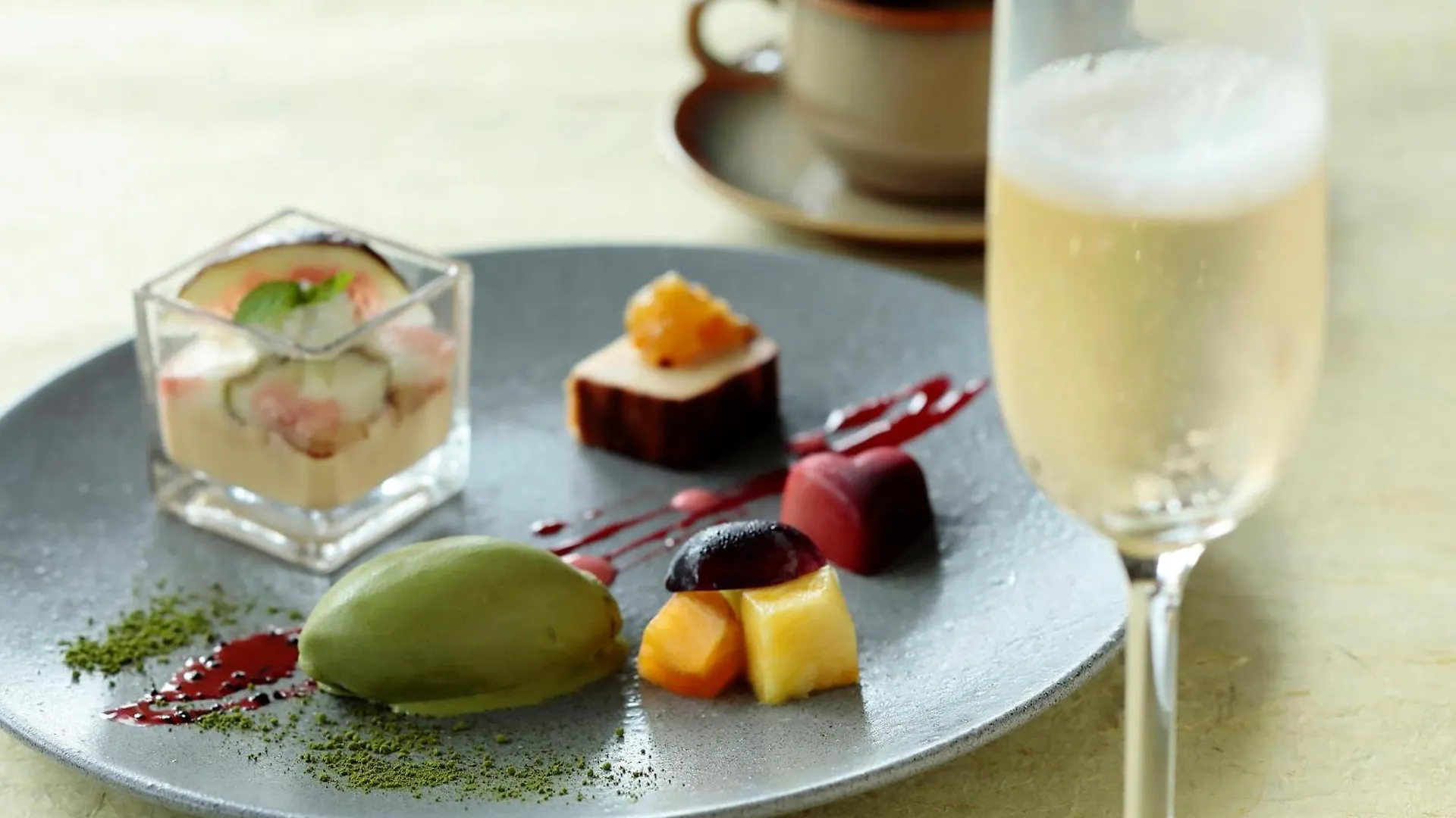 Rihga Gran Kyoto Hotel 4*,  Japan